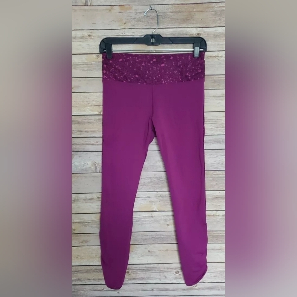 LULULEMON Purple Magenta Stained Glass Cropped Leggings Size 6